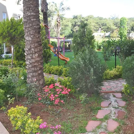 Lara Hadrianus Hotel 3*