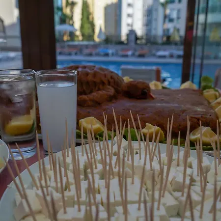 Hotell Lara Hadrianus 3*